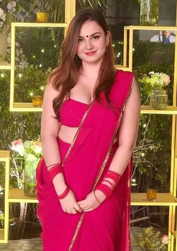 Tanisha Sharma Call Girl Dwarka